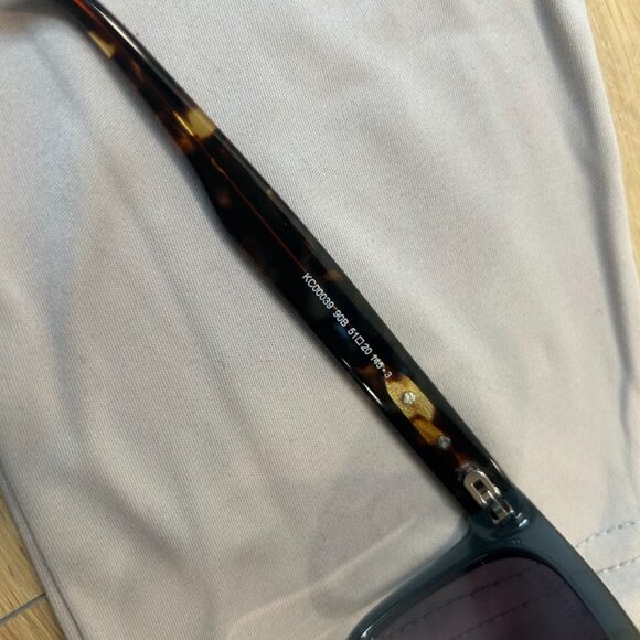 NWT Kenneth Cole Reaction Teal Blue Square Sunglasses + Bag main image 6